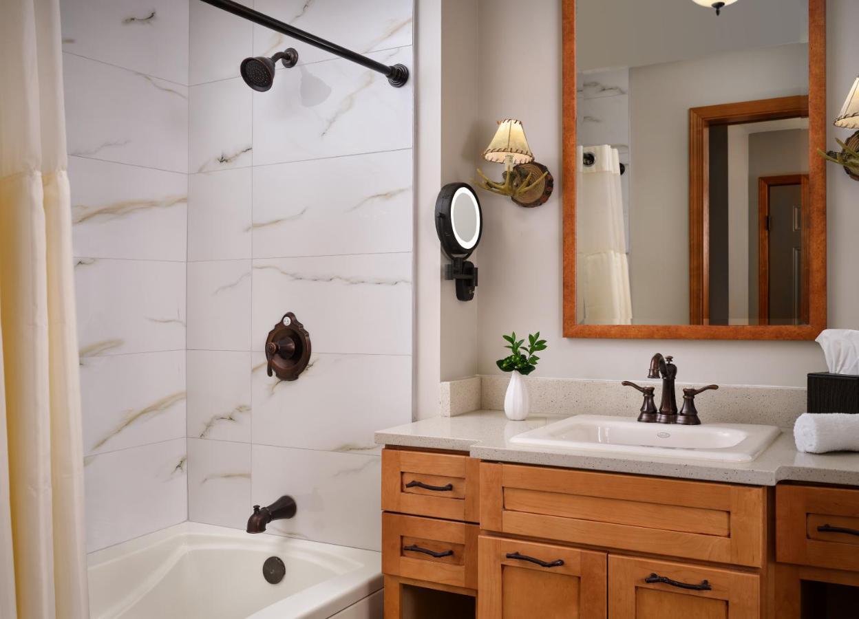 One Bedroom Suite Kitchenette